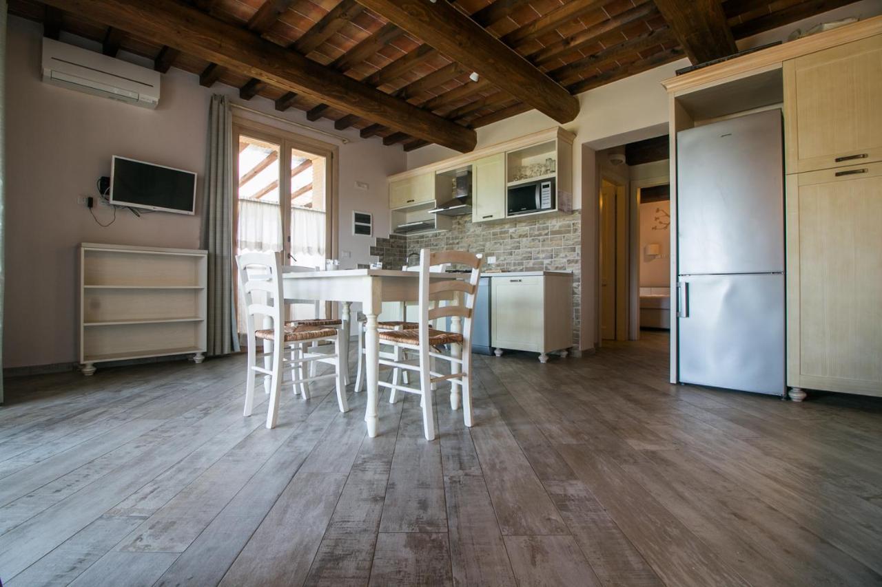Апарт готель Fattoria Palazzeta - Pet & Family Friendly Чечина Екстер'єр фото