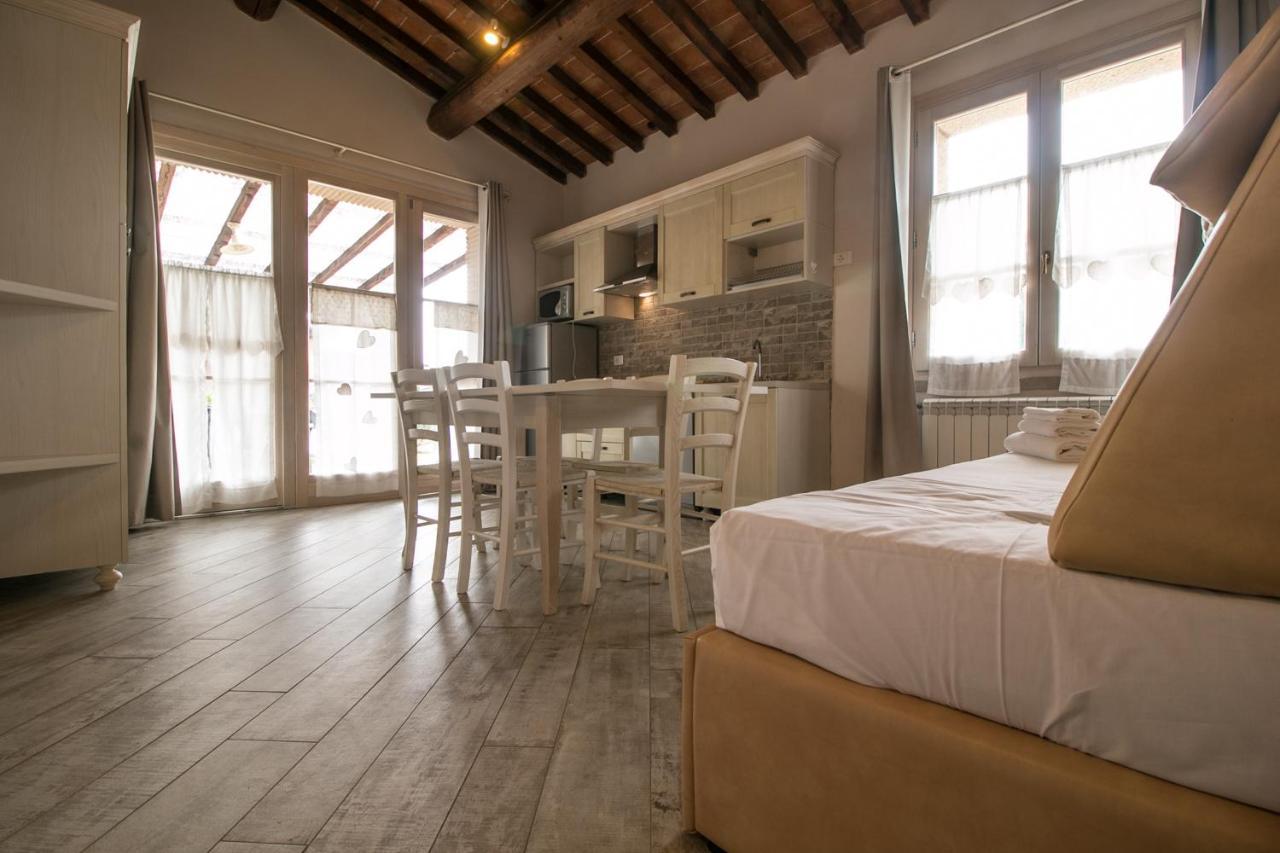 Апарт готель Fattoria Palazzeta - Pet & Family Friendly Чечина Екстер'єр фото