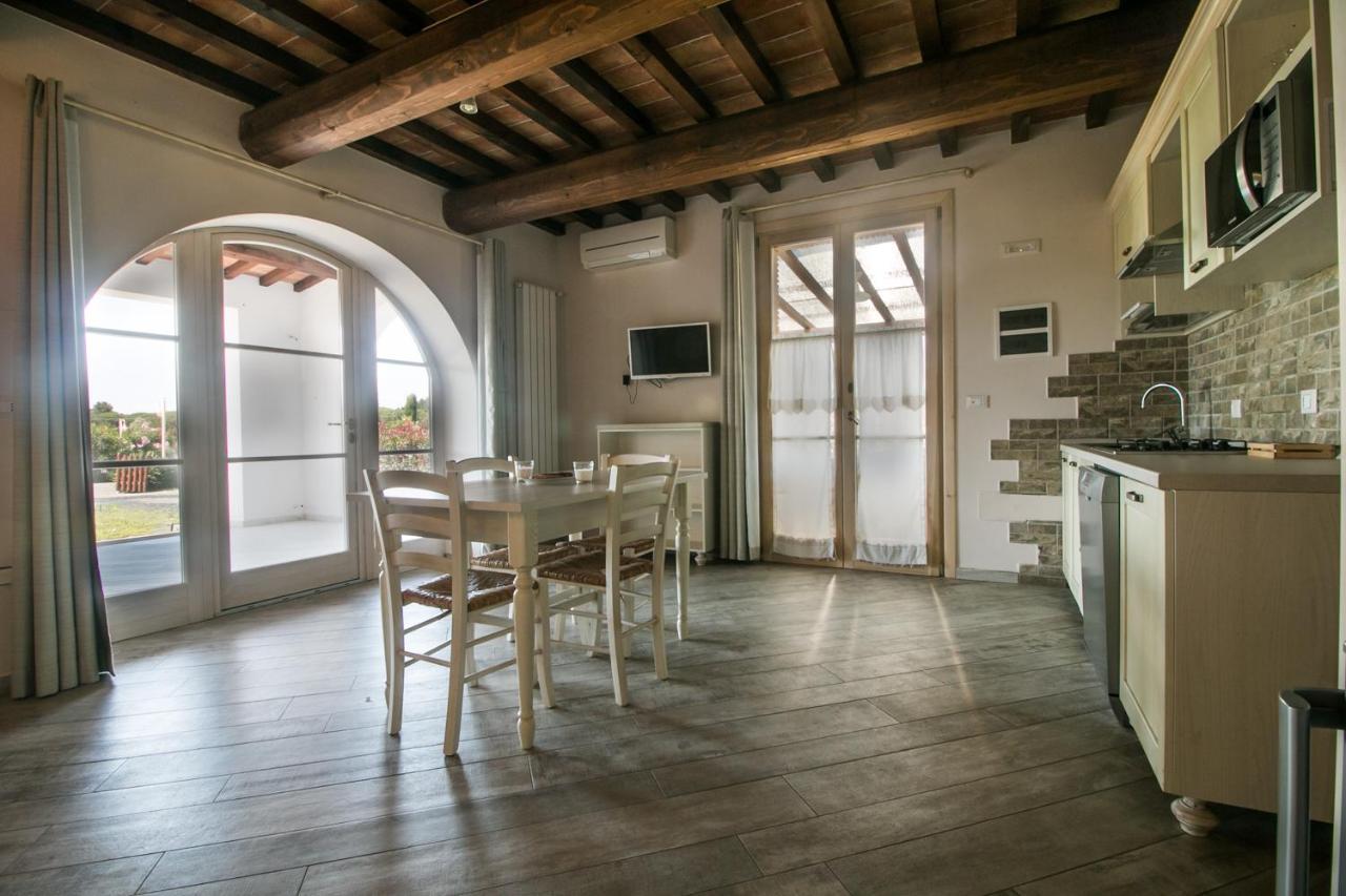 Апарт готель Fattoria Palazzeta - Pet & Family Friendly Чечина Екстер'єр фото