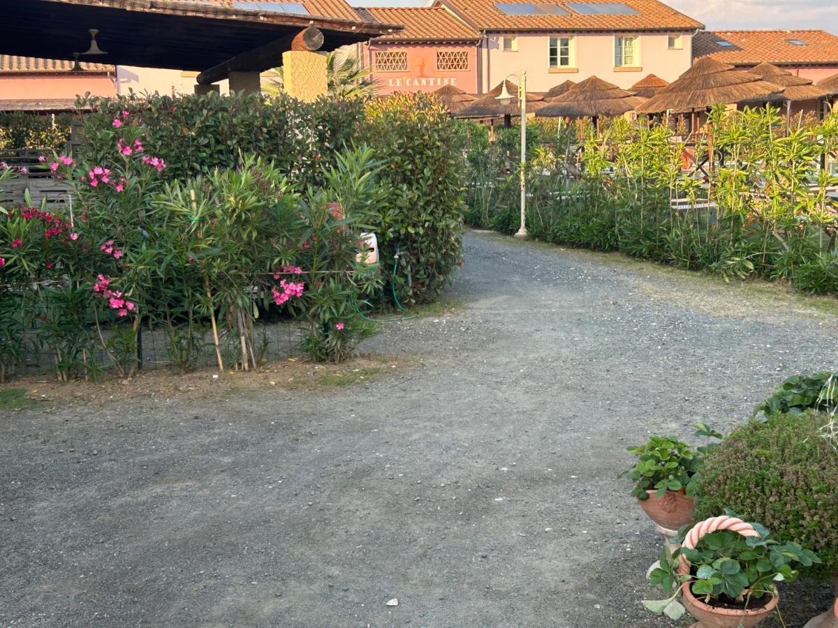 Апарт готель Fattoria Palazzeta - Pet & Family Friendly Чечина Екстер'єр фото