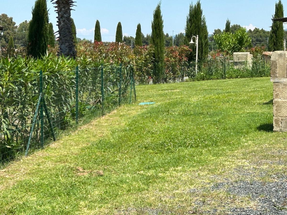 Апарт готель Fattoria Palazzeta - Pet & Family Friendly Чечина Екстер'єр фото
